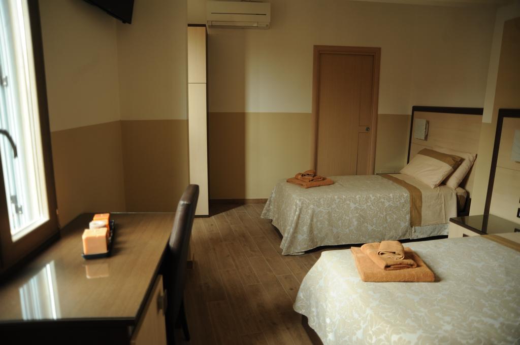 Guesthouse Buonarroti Florence Room photo